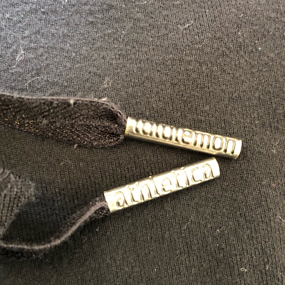 Lululemon Classic Be Still Bermuda Lounge Shorts - Picture 6 of 9